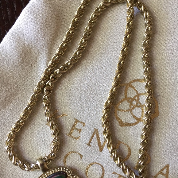 Kendra Scott Iridescent Black Shaylee Arrowhead Necklace - Picture 10 of 14